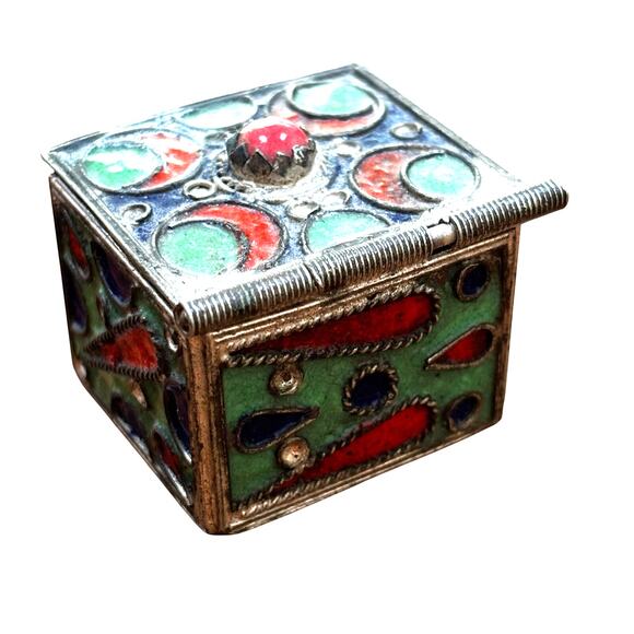 Vintage silver metal trinket box inlaid stone hinged lid blue green red enamel - Picture 3 of 8